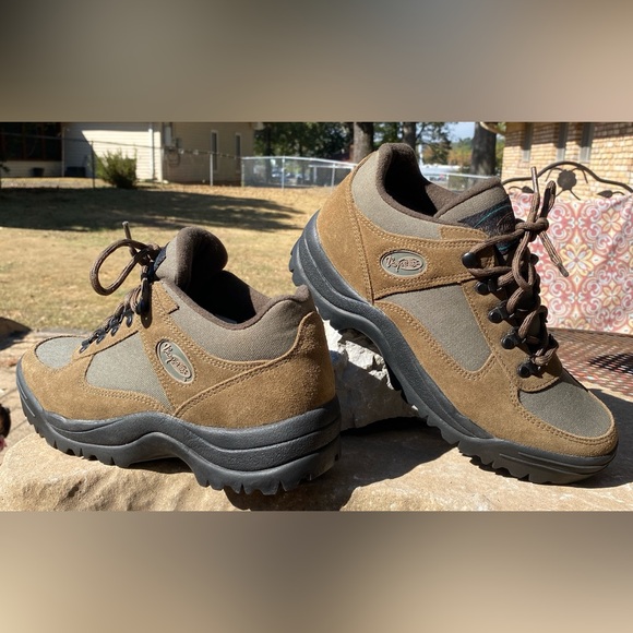 🥾📜US 8.5-VASQUE Hiking Shoes Women’s Brown/Nubuck LTR/Arch/V-Lug Treads 🔥NWOT🔥 - Picture 1 of 12